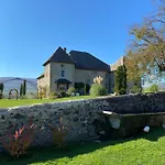 Chateau De Morgenex Bed and Breakfast Vallières