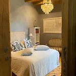 Bed and Breakfast Chateau De Morgenex 3*